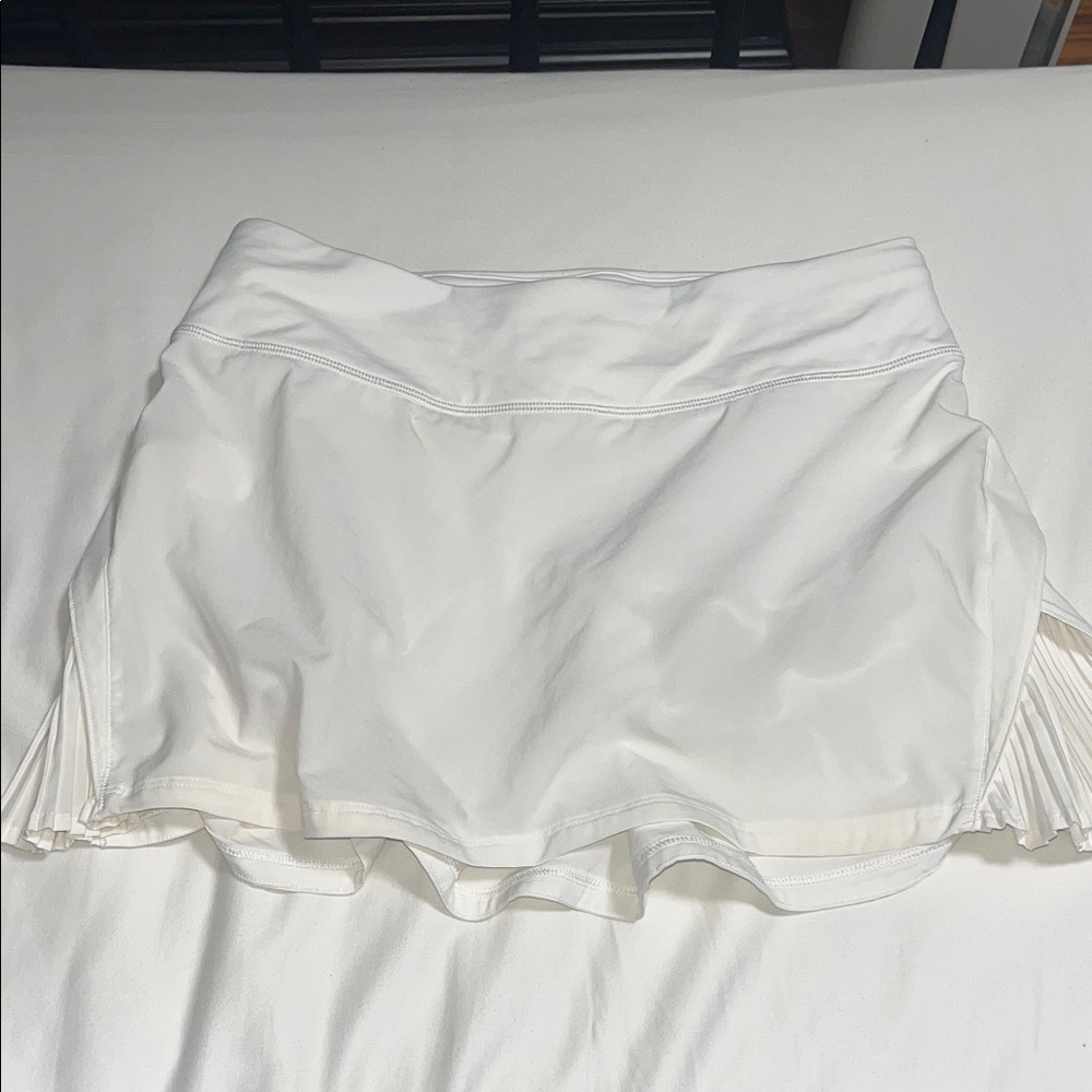 Lululemon Play Off the Pleats Mid-Rise Skirt Size 4